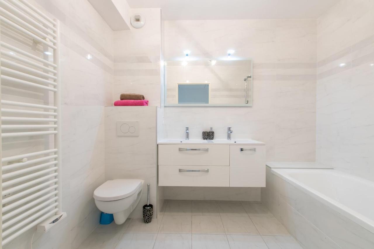 Renovated 2-Br Apartment With Terrace And Pool Cannes Exteriör bild
